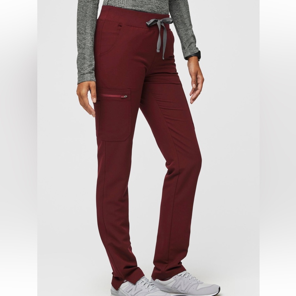 Figs Yola Skinny Scrub Pants in Burgundy